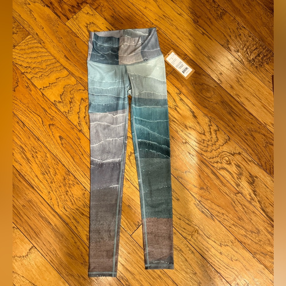 Niyama Sol barefoot leggings Maldives size S NWT